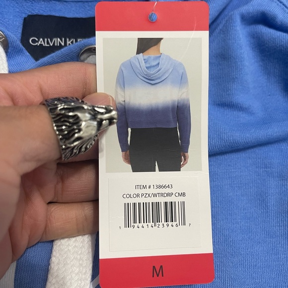 NWT Women’s Size Medium Calvin Klein Jeans Cropped Tie-Dye Logo Prints Hoodie - Picture 8 of 12